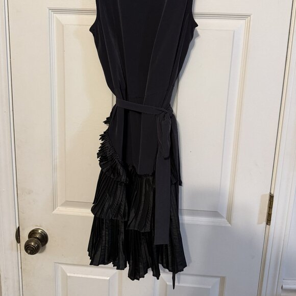 NWT GAP Black Sleeveless Dress - Size 8 - Pleated Ruffle Detail & Belted Waist - Picture 6 of 8